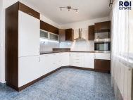 Prodej bytu 2+1, 66 m2, OV, Nupaky (okres Praha-v�chod), ul. Lu�n�
