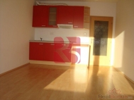 Pron�jem bytu 1+kk, 30 m2, OV, Praha 4, Kunratice, ul. Pod Halt��em