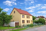 Prodej n�jemn�ho domu, Studen� (okres Jind�ich�v Hradec) - exkluzivn�