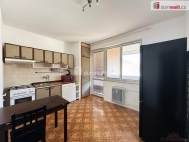 Prodej bytu 3+1, 72 m2, OV, Valtice (okres B�eclav), ul. n�m. Svobody