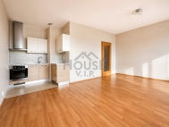 Prodej bytu 1+kk, 46 m2, OV, Praha 9, Hloub�t�n, ul. Nademlejnsk�