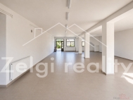 Pron�jem obchodn�ch prostor, Rakvice (okres B�eclav)