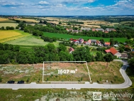 Prodej pozemku , ur�en� k v�stavb� RD, Vysok�, Str�nice (okres M�ln�k)