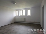 Pron�jem bytu 2+1, 70 m2, DV, Liberec, Liberec III-Je��b, ul. Hanychovsk�