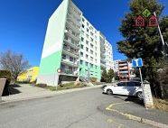 Prodej bytu 1+kk, 32 m2, OV, Litom��ice, Pokratice, ul. Hynaisova - exkluzivn�