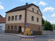 Prodej rohového RD, 180 m2, Králův Dvůr, Počaply (okres Beroun)