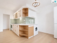 Prodej bytu 2+1, 58 m2, OV, Krom����, ul. �s. arm�dy