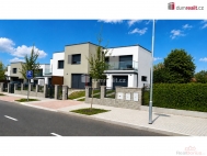 Pron�jem blokov�ho RD, 168 m2, Praha 8, Doln� Chabry