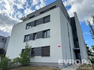 Pron�jem bytu 2+kk, 42 m2, OV, Plze�, �jezd (okres Plze�-m�sto), ul. Hal�tatsk�