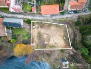 Prodej pozemku , určený k výstavbě RD, Hostín u Vojkovic (okres Mělník)