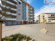 Pron�jem bytu 2+kk, 42 m2, OV, Uhersk� Hradi�t�, ul. Zahr�dky