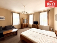 Pron�jem bytu 1+kk, 40 m2, OV, Mari�nsk� L�zn�, ڹovice (okres Cheb), ul. Plze�sk�