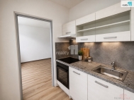 Pron�jem bytu 2+1, 46 m2, OV, Trutnov, St�edn� P�edm�st�, ul. Ln��sk�