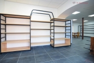 Pron�jem obchodn�ch prostor, Olomouc, Holice