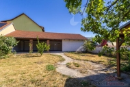 Prodej pozemku , ur�en� k v�stavb� RD, Mikulov (okres B�eclav) - exkluzivn�