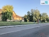 autobusov� zast�vka p�ed domem