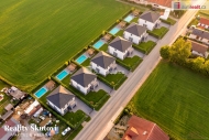 Prodej pozemku , ur�en� k v�stavb� RD, Bezd�kov (okres Pardubice)