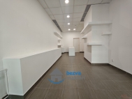 Pron�jem obchodn�ch prostor, Pardubice, Zelen� P�edm�st�