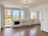 Prodej bytu 3+1, 80 m2, OV, Praha 9, �ern� Most, ul. Va��tkova