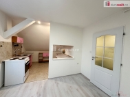 Pron�jem bytu 2+1, 65 m2, OV, Byst�any, Sv�tice (okres Teplice), ul. Pra�sk�