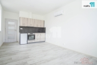 Pron�jem bytu 1+kk, 25 m2, OV, P�erov, P�erov VI-�jezdec, ul. Hlavn�