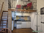 Pron�jem n�jemn�ho domu, Praha 8, Karl�n