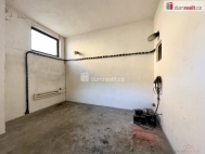 Pron�jem skladovac�ch prostor, B�eclav, Charv�tsk� Nov� Ves