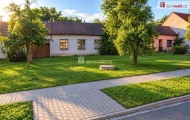 Prodej pozemku , určený k výstavbě RD, Ostrovánky (okres Hodonín)