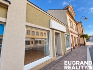 Pron�jem obchodn�ch prostor, Varnsdorf (okres D���n)