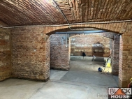 Pron�jem komer�n�ho prostoru, Praha 2, Vinohrady