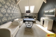 Pron�jem hotelu, Hodon�n