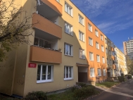 Prodej bytu 3+1, 65 m2, OV, Karlovy Vary, Star� Role, ul. Okru�n� - exkluzivn�