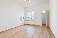 Pronájem bytu 2+kk, 37 m2, OV, Praha 4, Michle, ul. Vnější